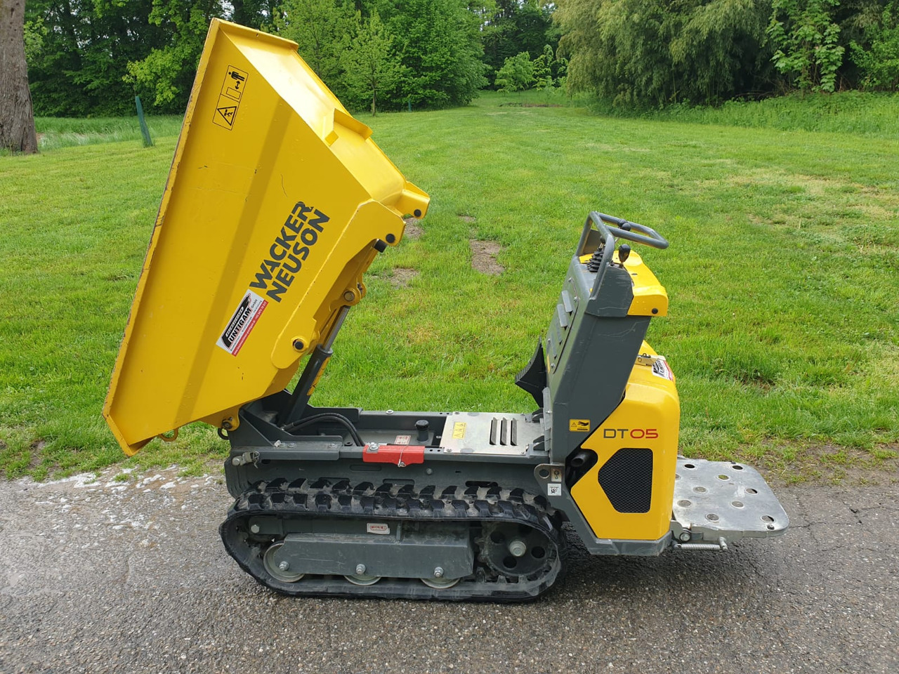 WACKER Neuson DT 05 - Dumper de rastos: foto 3 WACKER Neuson DT 05 - Dumper de rastos: foto 3