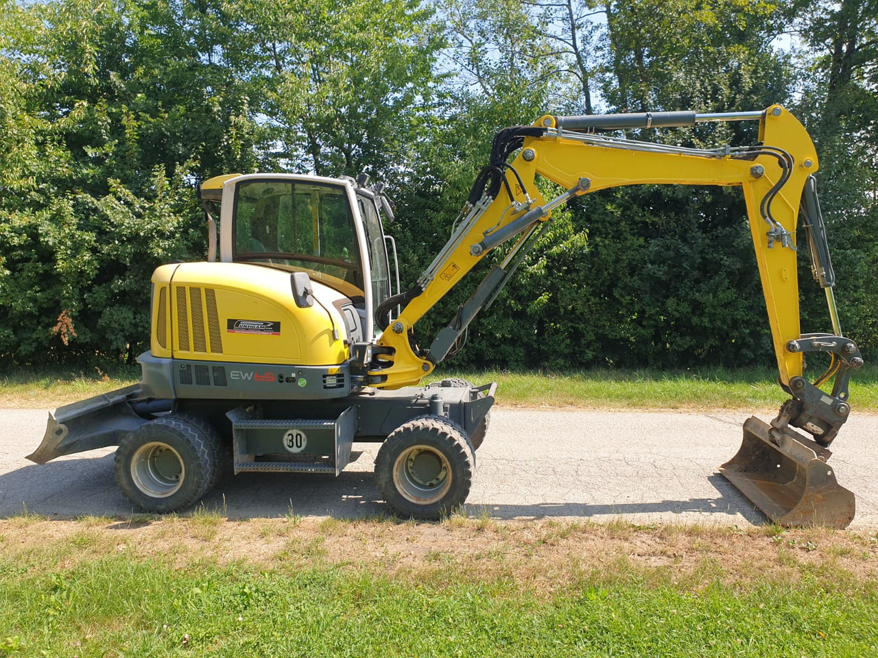 WACKER Neuson EW 65 - Escavadeira de rodas: foto 2 WACKER Neuson EW 65 - Escavadeira de rodas: foto 2