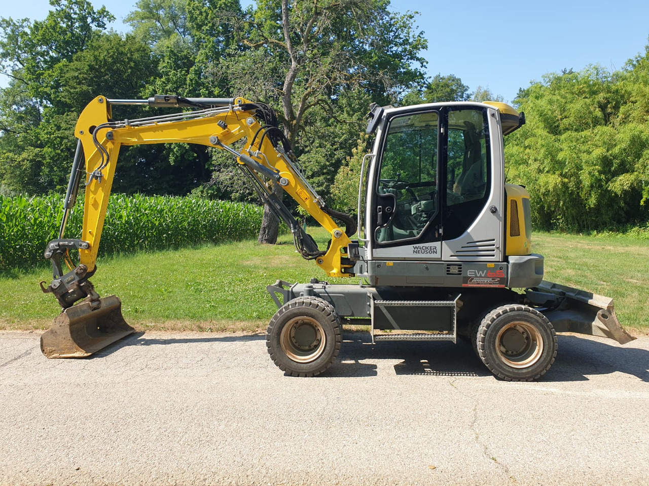 WACKER Neuson EW 65 - Escavadeira de rodas: foto 1 WACKER Neuson EW 65 - Escavadeira de rodas: foto 1