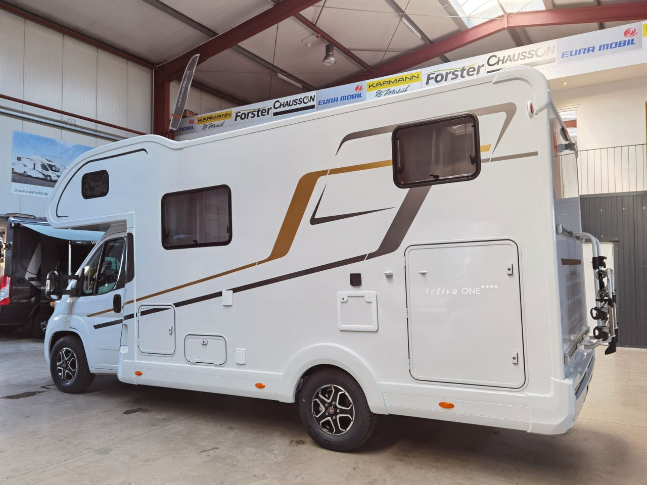 Eura Mobil ACTIVA ONE 690 HB / 180PS-9G AUTOMATIK -40H MAXI - Autocaravana capucine: foto 5 Eura Mobil ACTIVA ONE 690 HB / 180PS-9G AUTOMATIK -40H MAXI - Autocaravana capucine: foto 5