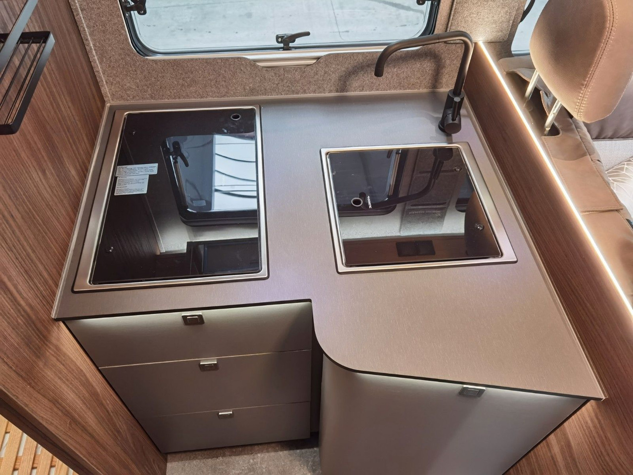 Locação financeira de Eura Mobil INTEGRA LINE 720 EB /-2026- /8G-180PS/PLUS-PAKET Eura Mobil INTEGRA LINE 720 EB /-2026- /8G-180PS/PLUS-PAKET: foto 19 Locação financeira de Eura Mobil INTEGRA LINE 720 EB /-2026- /8G-180PS/PLUS-PAKET Eura Mobil INTEGRA LINE 720 EB /-2026- /8G-180PS/PLUS-PAKET: foto 19