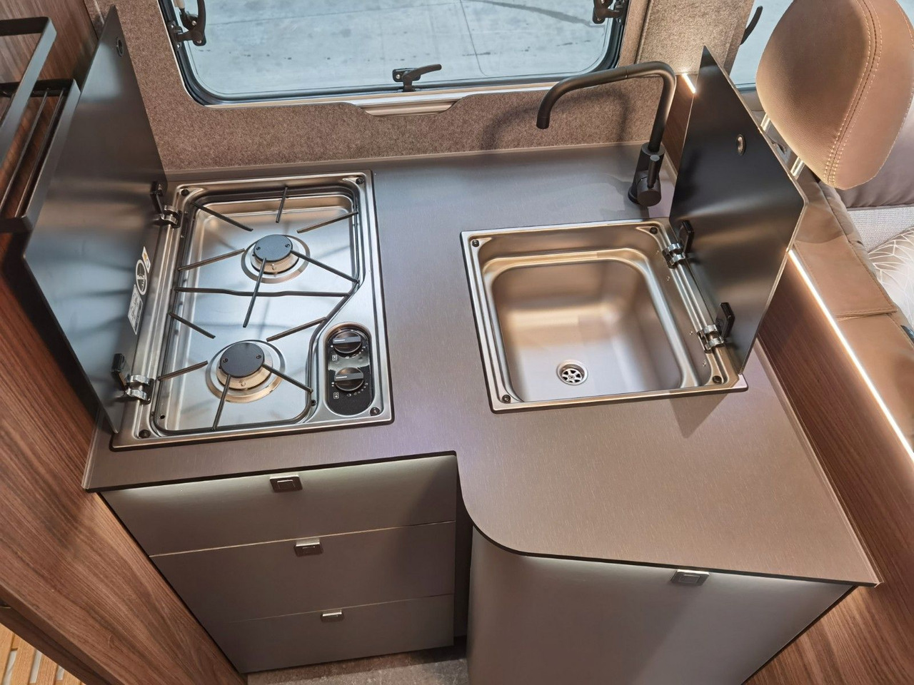 Locação financeira de Eura Mobil INTEGRA LINE 720 EB /-2026- /8G-180PS/PLUS-PAKET Eura Mobil INTEGRA LINE 720 EB /-2026- /8G-180PS/PLUS-PAKET: foto 18 Locação financeira de Eura Mobil INTEGRA LINE 720 EB /-2026- /8G-180PS/PLUS-PAKET Eura Mobil INTEGRA LINE 720 EB /-2026- /8G-180PS/PLUS-PAKET: foto 18