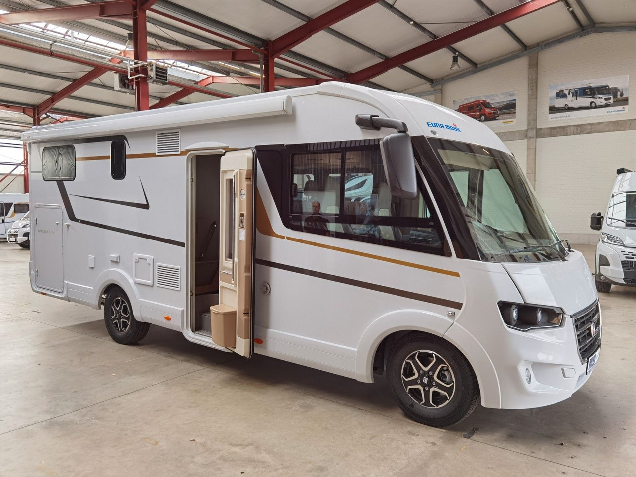 Locação financeira de Eura Mobil INTEGRA LINE 720 EB /-2026- /8G-180PS/PLUS-PAKET Eura Mobil INTEGRA LINE 720 EB /-2026- /8G-180PS/PLUS-PAKET: foto 9 Locação financeira de Eura Mobil INTEGRA LINE 720 EB /-2026- /8G-180PS/PLUS-PAKET Eura Mobil INTEGRA LINE 720 EB /-2026- /8G-180PS/PLUS-PAKET: foto 9