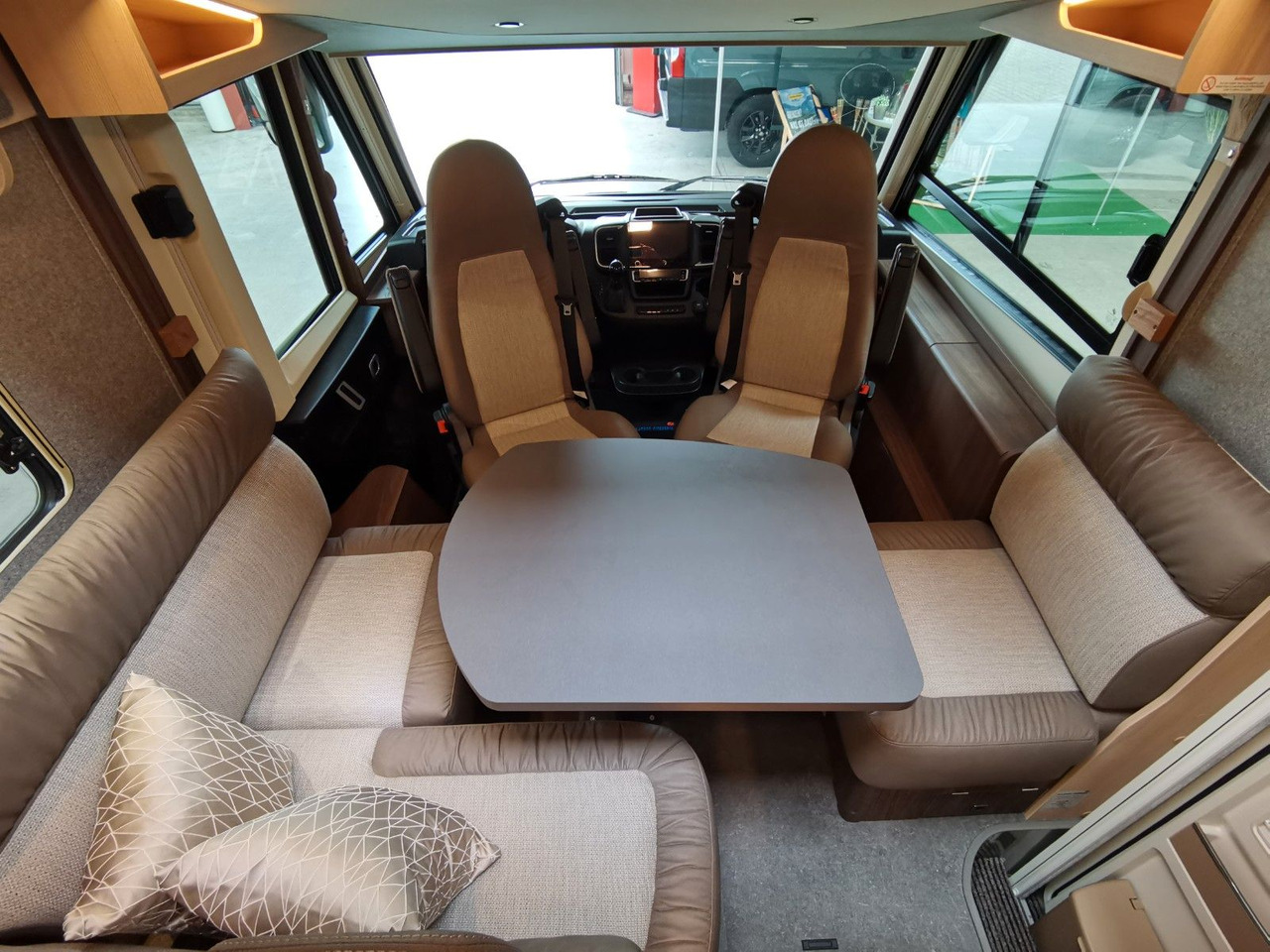 Locação financeira de Eura Mobil INTEGRA LINE 720 EB /-2026- /8G-180PS/PLUS-PAKET Eura Mobil INTEGRA LINE 720 EB /-2026- /8G-180PS/PLUS-PAKET: foto 15 Locação financeira de Eura Mobil INTEGRA LINE 720 EB /-2026- /8G-180PS/PLUS-PAKET Eura Mobil INTEGRA LINE 720 EB /-2026- /8G-180PS/PLUS-PAKET: foto 15