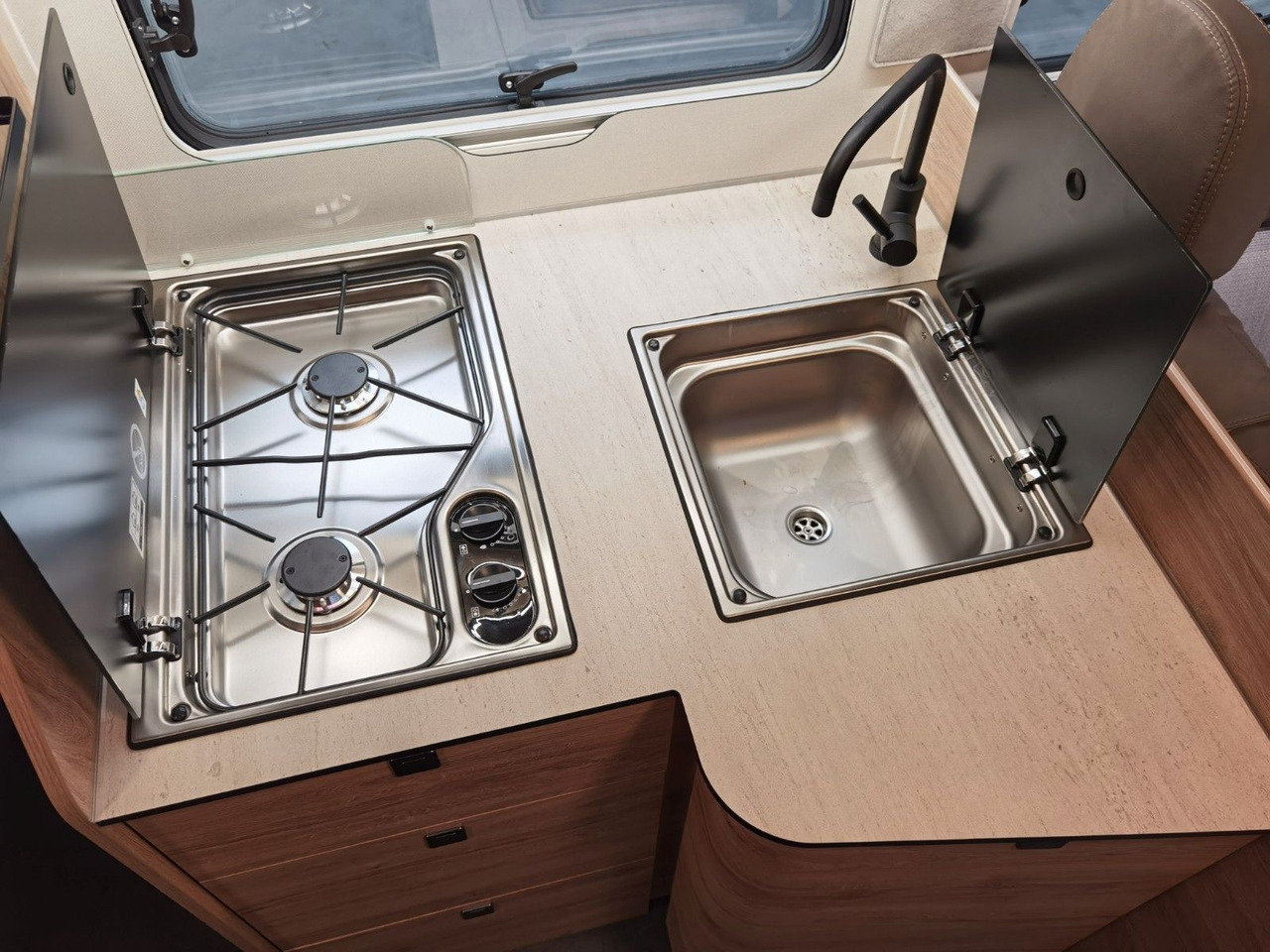 Autocaravana perfilada Eura Mobil PROFILA T 695 EB / MODELL 2026 / EINZELBETTEN: foto 18