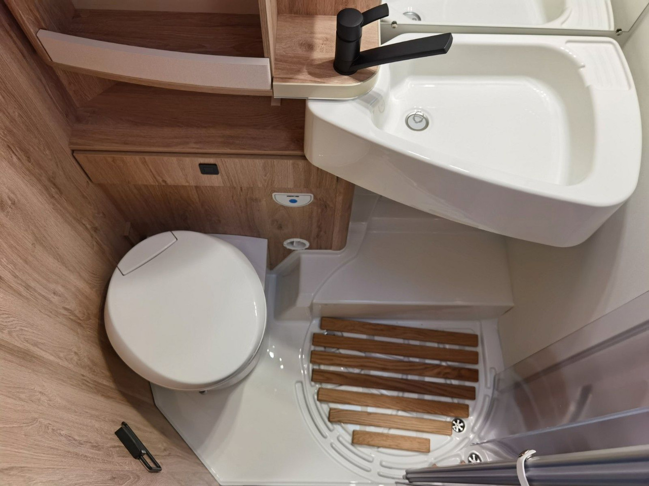 Autocaravana perfilada Eura Mobil PROFILA T 695 EB / MODELL 2026 / EINZELBETTEN: foto 22