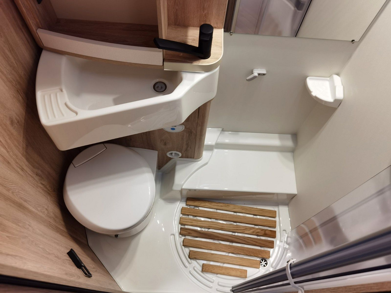 Autocaravana perfilada Eura Mobil PROFILA T 695 EB / MODELL 2026 / EINZELBETTEN: foto 23