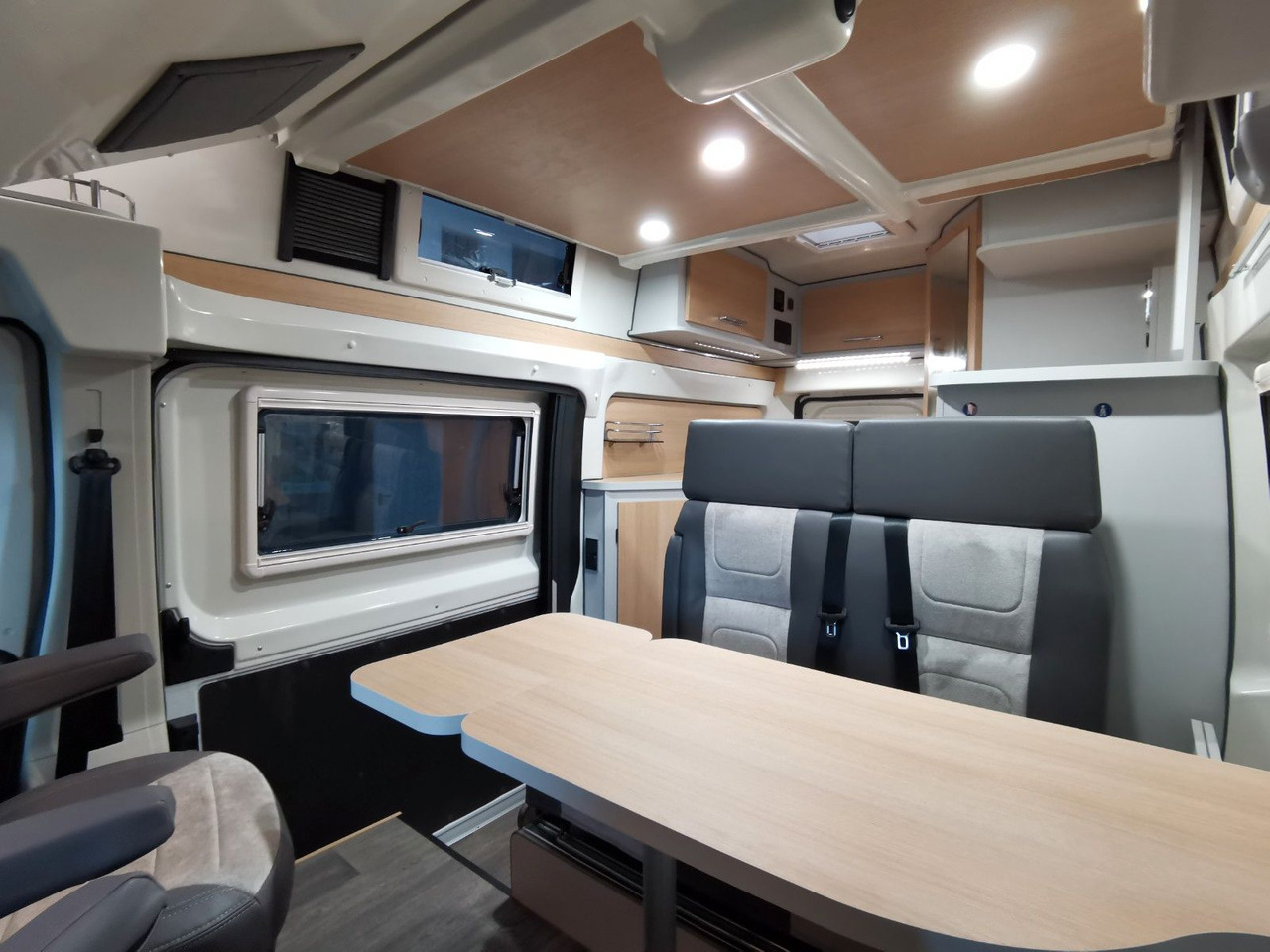 Campervan Karmann DEXTER 550 / 140PS / CONCEPT - PAKET & HUBBETT: foto 13