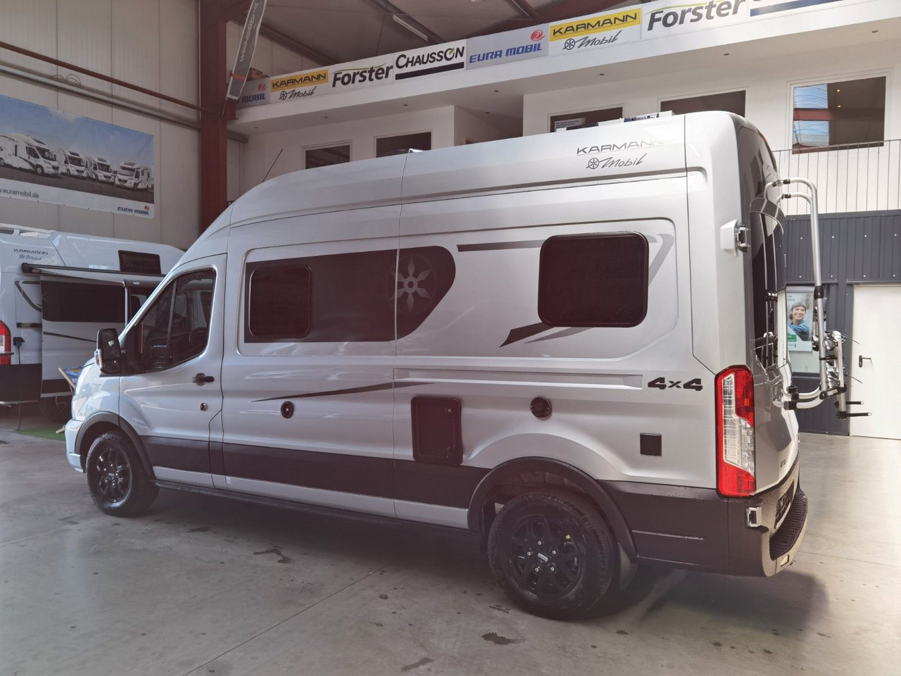 Karmann DEXTER 560 / 170PS - 4x4 / SOLAR & MARKISE & ALU - Campervan: foto 5 Karmann DEXTER 560 / 170PS - 4x4 / SOLAR & MARKISE & ALU - Campervan: foto 5