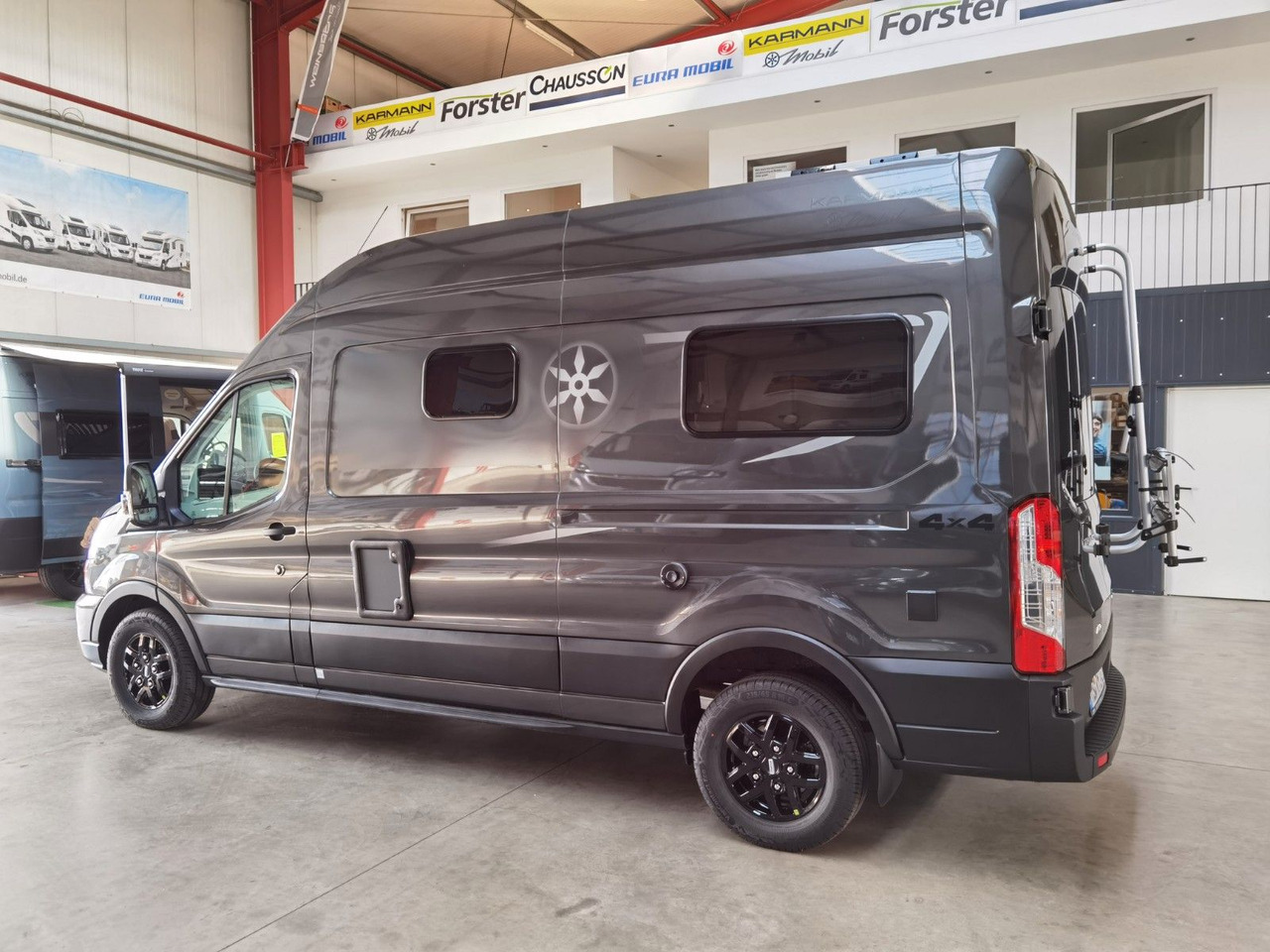 Karmann DEXTER 570 / 170 PS / 4x4/ ALU / SOLAR / MARKISE - Campervan: foto 5 Karmann DEXTER 570 / 170 PS / 4x4/ ALU / SOLAR / MARKISE - Campervan: foto 5