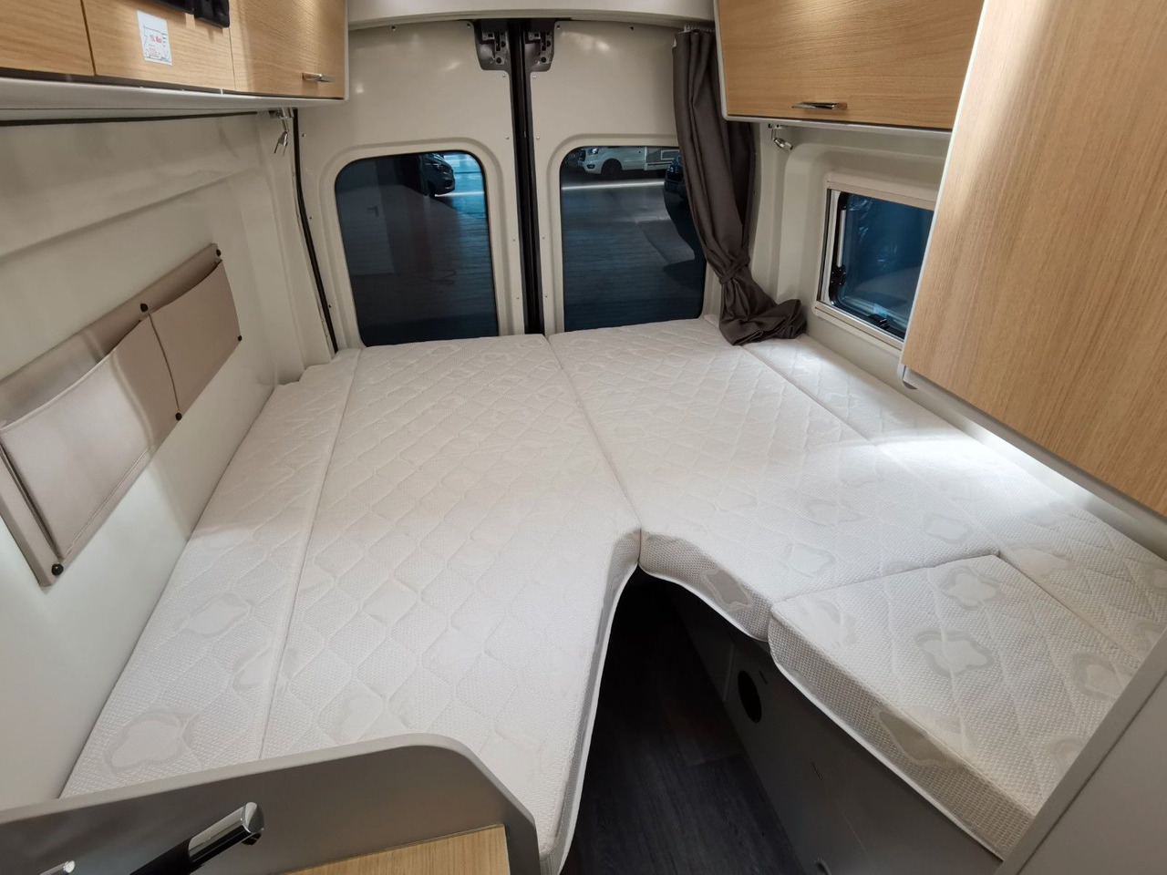 Campervan Karmann DEXTER 570 / 170 PS / 4x4/ ALU / SOLAR / MARKISE: foto 19