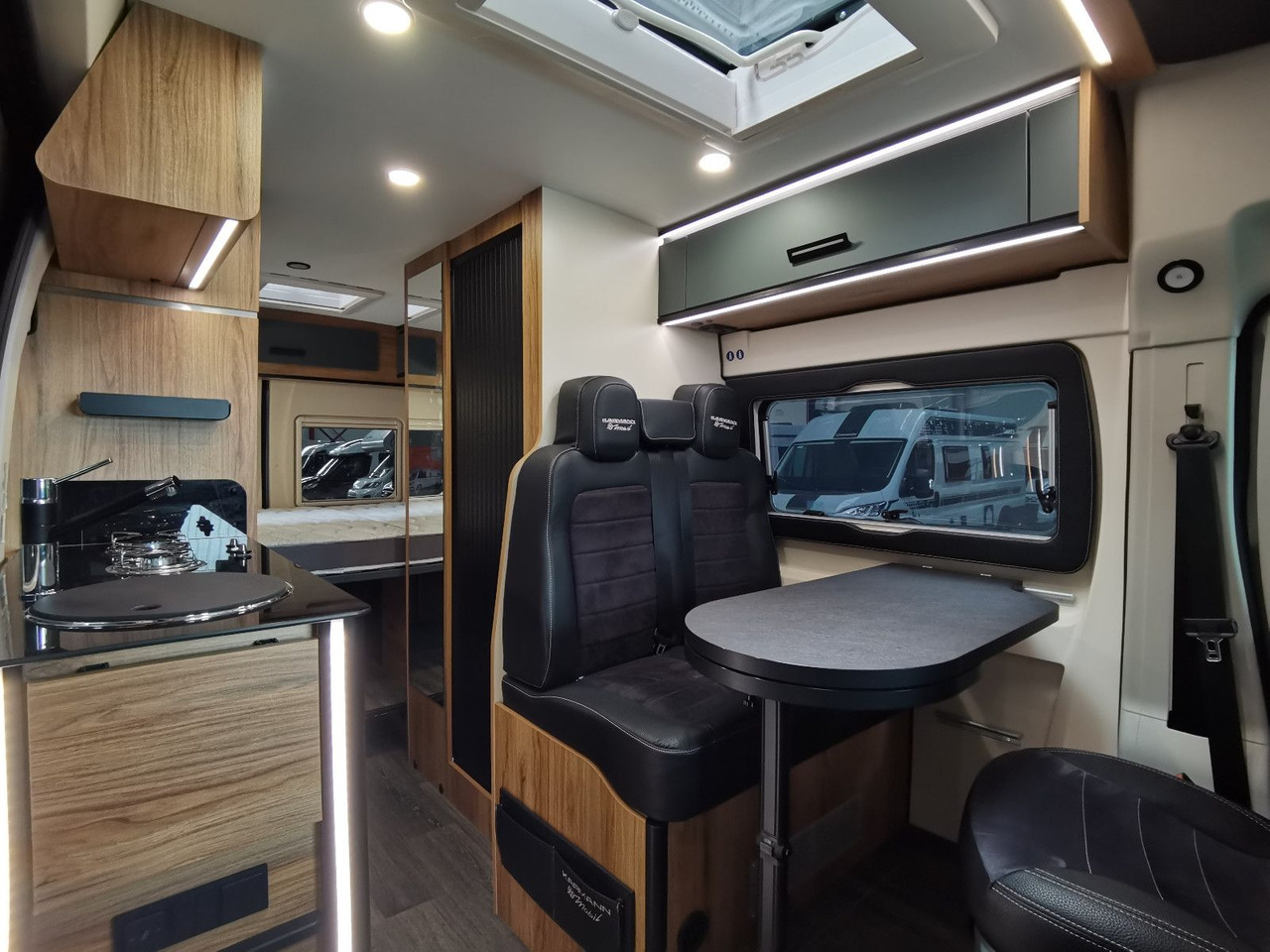 Locação financeira de  Karmann DEXTER 580 /-MODELL 2026-/ PANORAMA DACHFENSTER Karmann DEXTER 580 /-MODELL 2026-/ PANORAMA DACHFENSTER: foto 12