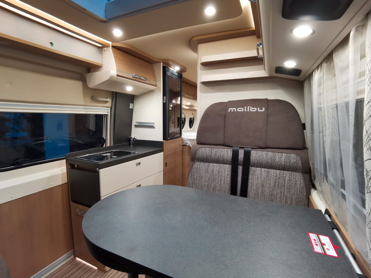 Locação financeira de  Malibu VAN COMFORT GT- 640 LE / NAVIGATION & KEYLESS Malibu VAN COMFORT GT- 640 LE / NAVIGATION & KEYLESS: foto 11