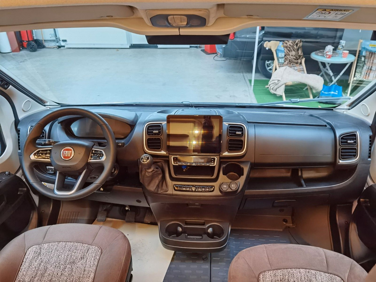 Locação financeira de  Malibu VAN COMFORT GT- 640 LE / NAVIGATION & KEYLESS Malibu VAN COMFORT GT- 640 LE / NAVIGATION & KEYLESS: foto 10