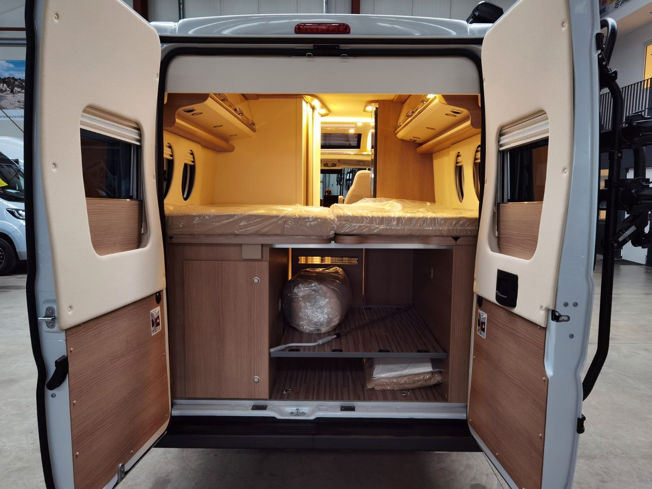 Locação financeira de  Malibu VAN COMFORT GT- 640 LE / NAVIGATION & KEYLESS Malibu VAN COMFORT GT- 640 LE / NAVIGATION & KEYLESS: foto 8