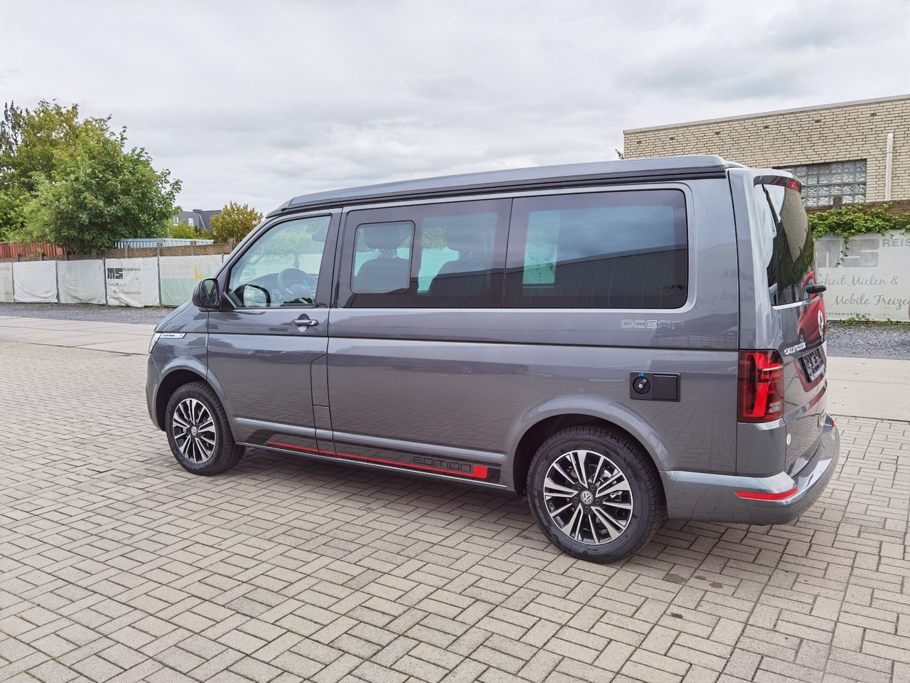 Volkswagen T6.1 CALIFORNIA OCEAN EDITION / DSG / NAVI / ACC - Campervan: foto 5 Volkswagen T6.1 CALIFORNIA OCEAN EDITION / DSG / NAVI / ACC - Campervan: foto 5