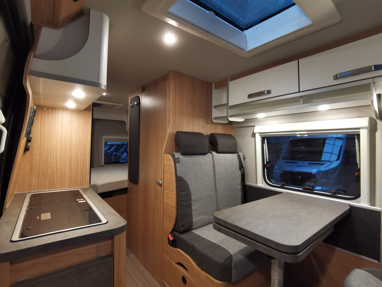 Campervan novo Weinsberg CARABUS 600 MQ /140PS / CARE-DRIVE-PAKET ADVANCE: foto 12
