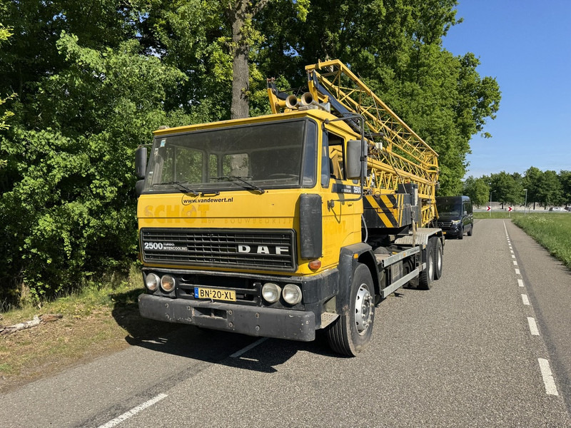 DAF 2500 - Grua móvel: foto 2 DAF 2500 - Grua móvel: foto 2