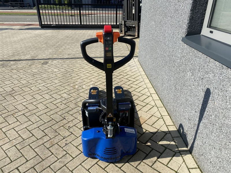Electrische pallet truck HWE15 Nieuw elektrisch Lion accu HWE15 - Porta-palete: foto 4 Electrische pallet truck HWE15 Nieuw elektrisch Lion accu HWE15 - Porta-palete: foto 4