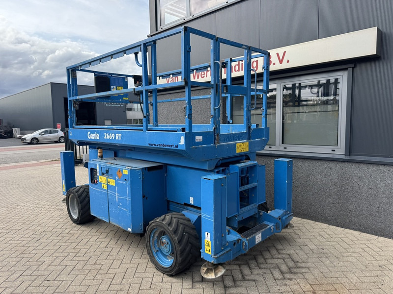 Genie GS 2669 RT Hoogwerker / Arbeitsbuhne 10mtr werkhoogte 4x4 kubota DIESEL 2013 - Plataforma de Tijera/ Plataforma de tesoura: foto 4 Genie GS 2669 RT Hoogwerker / Arbeitsbuhne 10mtr werkhoogte 4x4 kubota DIESEL 2013 - Plataforma de Tijera/ Plataforma de tesoura: foto 4