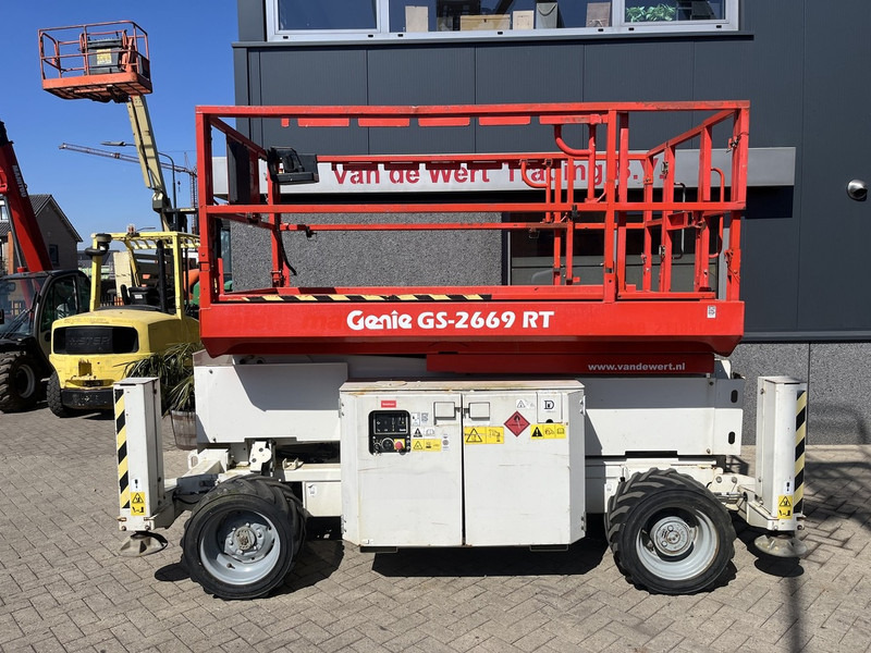 Genie GS 2669 RT Hoogwerker / Arbeitsbuhne - Plataforma de Tijera/ Plataforma de tesoura: foto 1 Genie GS 2669 RT Hoogwerker / Arbeitsbuhne - Plataforma de Tijera/ Plataforma de tesoura: foto 1