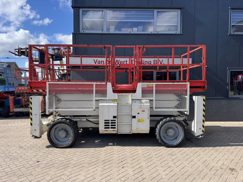 Genie GS 3390 RT Schaarhoogwerker / Scissor Lift / Arbeitsbuhne 12mtr werkhoogte 4x4 Deutz DIESEL 2013 - Plataforma de Tijera/ Plataforma de tesoura: foto 1 Genie GS 3390 RT Schaarhoogwerker / Scissor Lift / Arbeitsbuhne 12mtr werkhoogte 4x4 Deutz DIESEL 2013 - Plataforma de Tijera/ Plataforma de tesoura: foto 1