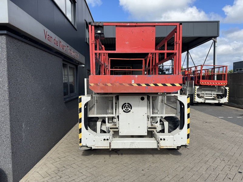 Genie Genie GS 3390 RT Schaarhoogwerker / Scissor Lift / Arbeitsbuhne 12mtr werkhoogte 4x4 Deutz DIESEL 2014 - Plataforma de Tijera/ Plataforma de tesoura: foto 2 Genie Genie GS 3390 RT Schaarhoogwerker / Scissor Lift / Arbeitsbuhne 12mtr werkhoogte 4x4 Deutz DIESEL 2014 - Plataforma de Tijera/ Plataforma de tesoura: foto 2
