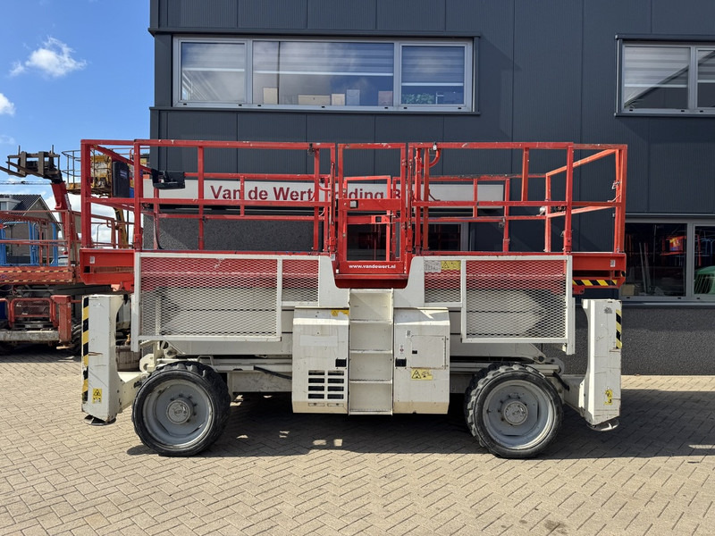 Genie Genie GS 3390 RT Schaarhoogwerker / Scissor Lift / Arbeitsbuhne 12mtr werkhoogte 4x4 Deutz DIESEL 2014 - Plataforma de Tijera/ Plataforma de tesoura: foto 1 Genie Genie GS 3390 RT Schaarhoogwerker / Scissor Lift / Arbeitsbuhne 12mtr werkhoogte 4x4 Deutz DIESEL 2014 - Plataforma de Tijera/ Plataforma de tesoura: foto 1