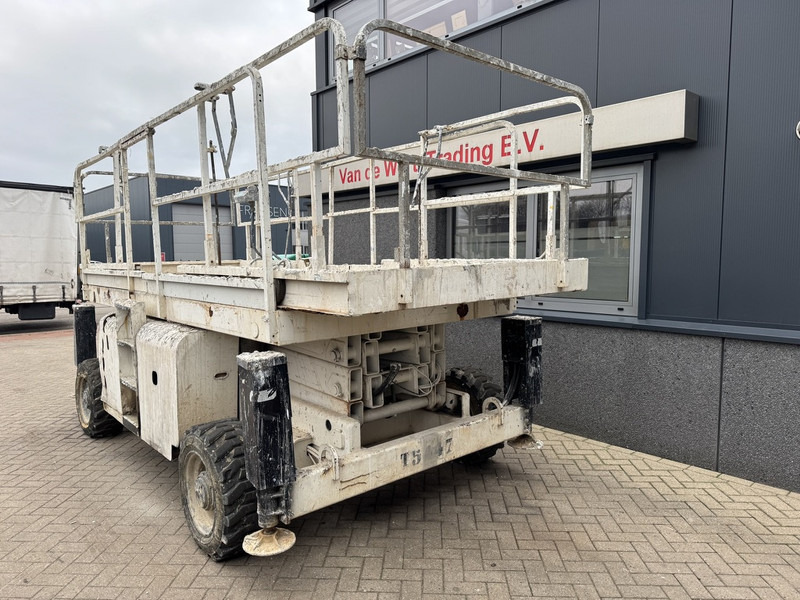 Haulotte H12 SX Hoogwerker / Arbeitsbuhne 12mtr werkhoogte 4x4 Hatz Diesel - Plataforma de Tijera/ Plataforma de tesoura: foto 3 Haulotte H12 SX Hoogwerker / Arbeitsbuhne 12mtr werkhoogte 4x4 Hatz Diesel - Plataforma de Tijera/ Plataforma de tesoura: foto 3