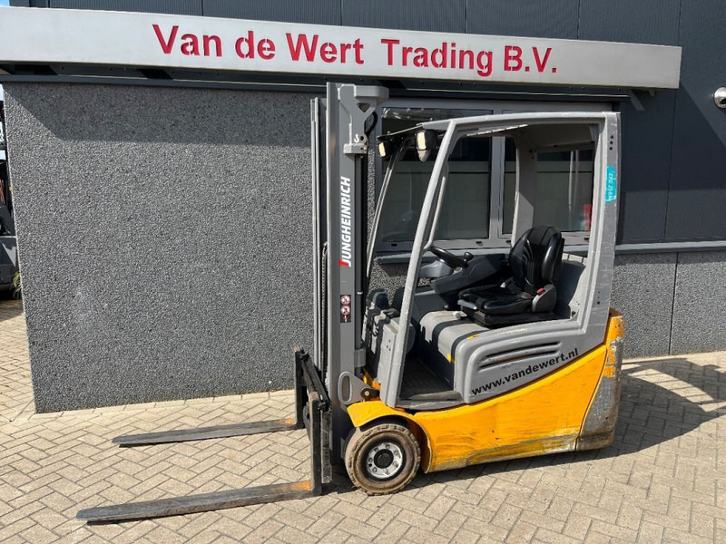 Jungheinrich EFG216K Heftruck Jungheinrich EFG216K Duplo 330 Freelift/Sideshift/4e functie Elektrisch 2016 - Empilhador elétrico: foto 2 Jungheinrich EFG216K Heftruck Jungheinrich EFG216K Duplo 330 Freelift/Sideshift/4e functie Elektrisch 2016 - Empilhador elétrico: foto 2