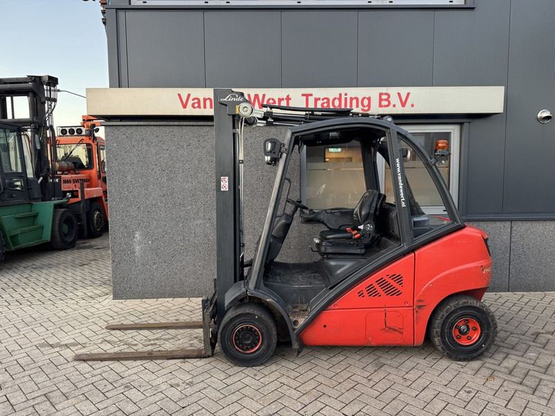 Linde H25D-02 Triplo 545 Freelift / Sideshift / VW Diesel 2017 - Empilhador a diesel: foto 1 Linde H25D-02 Triplo 545 Freelift / Sideshift / VW Diesel 2017 - Empilhador a diesel: foto 1