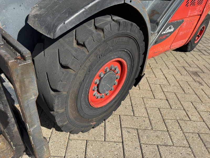 Empilhador a diesel Linde H30D-02 Triplo 465 Freelift / Sideshift / VW Diesel 2014: foto 9