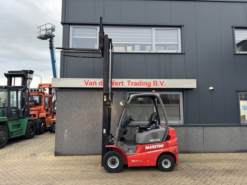 Manitou MI18D Duplo 330 Sideshift Diesel 2016 - Empilhador a diesel: foto 5 Manitou MI18D Duplo 330 Sideshift Diesel 2016 - Empilhador a diesel: foto 5
