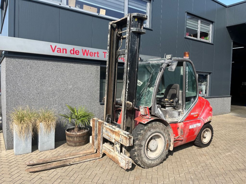 Manitou MSI50T MSI 50T duplo450 SIDESHIFT LUCHTBANDEN 2015 - Empilhador a diesel: foto 3 Manitou MSI50T MSI 50T duplo450 SIDESHIFT LUCHTBANDEN 2015 - Empilhador a diesel: foto 3