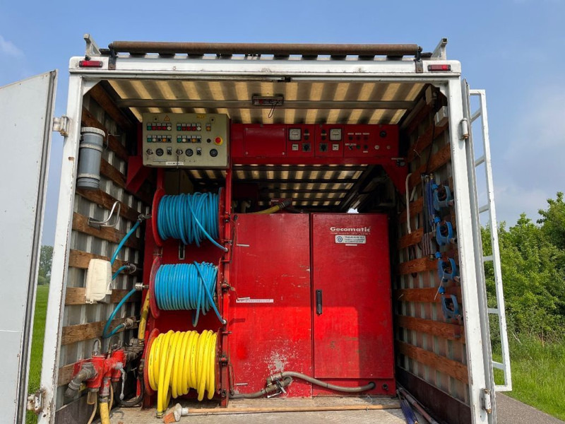 Mercedes-Benz Atego 816 bakwagen 2x hogedruk heet water pompen WATERKRACHT FOCS DIESEL 2008 - Camião furgão: foto 3 Mercedes-Benz Atego 816 bakwagen 2x hogedruk heet water pompen WATERKRACHT FOCS DIESEL 2008 - Camião furgão: foto 3