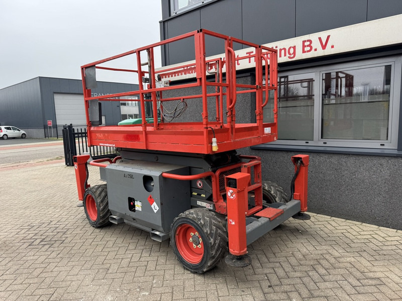 Skyjack SJ 6832RT Schaarhoogwerker / Scissor / Arbeitsbuhne 2016 4X4 Kubota Diesel 12M Werkhoogte - Plataforma de Tijera/ Plataforma de tesoura: foto 4 Skyjack SJ 6832RT Schaarhoogwerker / Scissor / Arbeitsbuhne 2016 4X4 Kubota Diesel 12M Werkhoogte - Plataforma de Tijera/ Plataforma de tesoura: foto 4