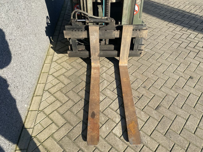 Still Heftruck Still EFG1.5 triplo 400 freelift/sideshift elektrisch - Empilhador elétrico: foto 4 Still Heftruck Still EFG1.5 triplo 400 freelift/sideshift elektrisch - Empilhador elétrico: foto 4
