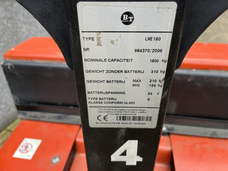 Toyota LWE 180 - Porta-palete: foto 3 Toyota LWE 180 - Porta-palete: foto 3