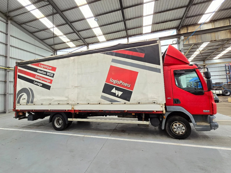 DAF LF 45 220 / EURO 5 / AIRCO / MANUEL / DHOLLANDIA 2000kg - Camião de lona: foto 4 DAF LF 45 220 / EURO 5 / AIRCO / MANUEL / DHOLLANDIA 2000kg - Camião de lona: foto 4