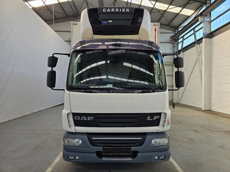 DAF LF 55.220 EURO 5 / CARRIER / MULTITEMPERATUUR / DHOLLANDIA 1500kg - Camião frigorífico: foto 2 DAF LF 55.220 EURO 5 / CARRIER / MULTITEMPERATUUR / DHOLLANDIA 1500kg - Camião frigorífico: foto 2