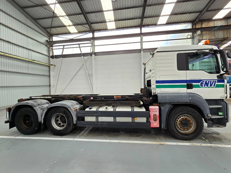 MAN TGS 28.440 6x2 / EURO 5 / AIRCO / LIFTAS / 10 roues - 10 tyres - Camião chassi: foto 4 MAN TGS 28.440 6x2 / EURO 5 / AIRCO / LIFTAS / 10 roues - 10 tyres - Camião chassi: foto 4