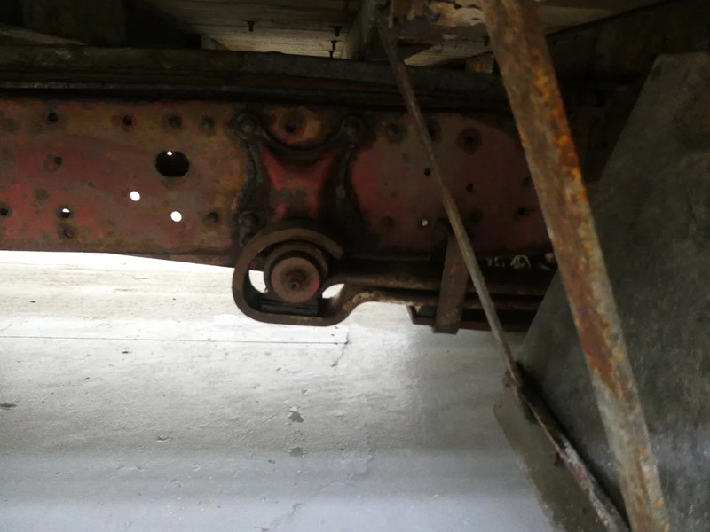 Mercedes-Benz 1117 BLATT-BLATT / SPRING-SPRING / LAMMES-LAMMES - Camião transporte de gado: foto 4 Mercedes-Benz 1117 BLATT-BLATT / SPRING-SPRING / LAMMES-LAMMES - Camião transporte de gado: foto 4