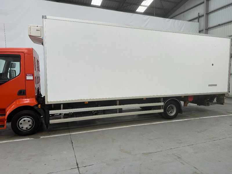 Renault D 12 220 / 264728 km - Camião frigorífico: foto 2 Renault D 12 220 / 264728 km - Camião frigorífico: foto 2