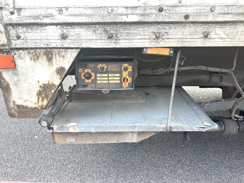 Renders S/00078 met laadklep - Semi-reboque furgão: foto 4 Renders S/00078 met laadklep - Semi-reboque furgão: foto 4