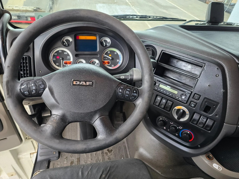Tractor DAF XF 105.410 SUPERSPACECAB EURO 5 /AIRCO: foto 10 Tractor DAF XF 105.410 SUPERSPACECAB EURO 5 /AIRCO: foto 10