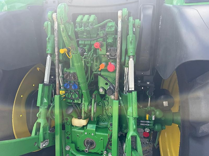 John Deere 6130R AP 50KM COMMAND-PRO 2022 1670 UUR!!! - Trator: foto 4 John Deere 6130R AP 50KM COMMAND-PRO 2022 1670 UUR!!! - Trator: foto 4
