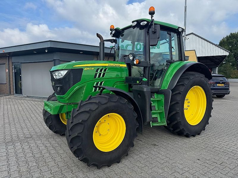 John Deere 6140M AQ+ 40KM 2022 1795 UUR TLS MCS LUCHTDRUK!!! - Trator: foto 1 John Deere 6140M AQ+ 40KM 2022 1795 UUR TLS MCS LUCHTDRUK!!! - Trator: foto 1