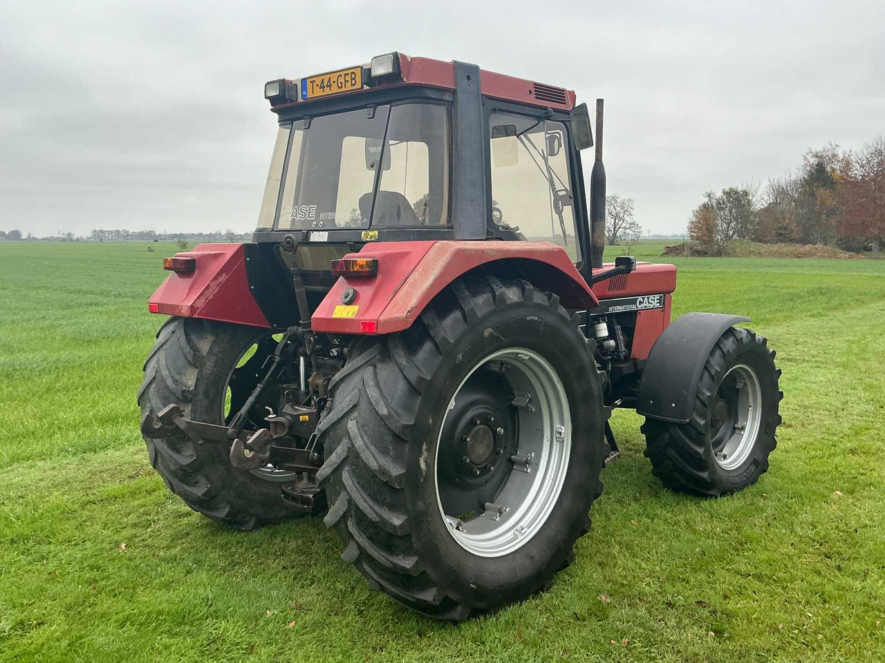 1986 CASE INTERNATIONAL 1056 AXL ALL-WHEEL DRIVE FARM TRACTOR - Trator: foto 5 1986 CASE INTERNATIONAL 1056 AXL ALL-WHEEL DRIVE FARM TRACTOR - Trator: foto 5
