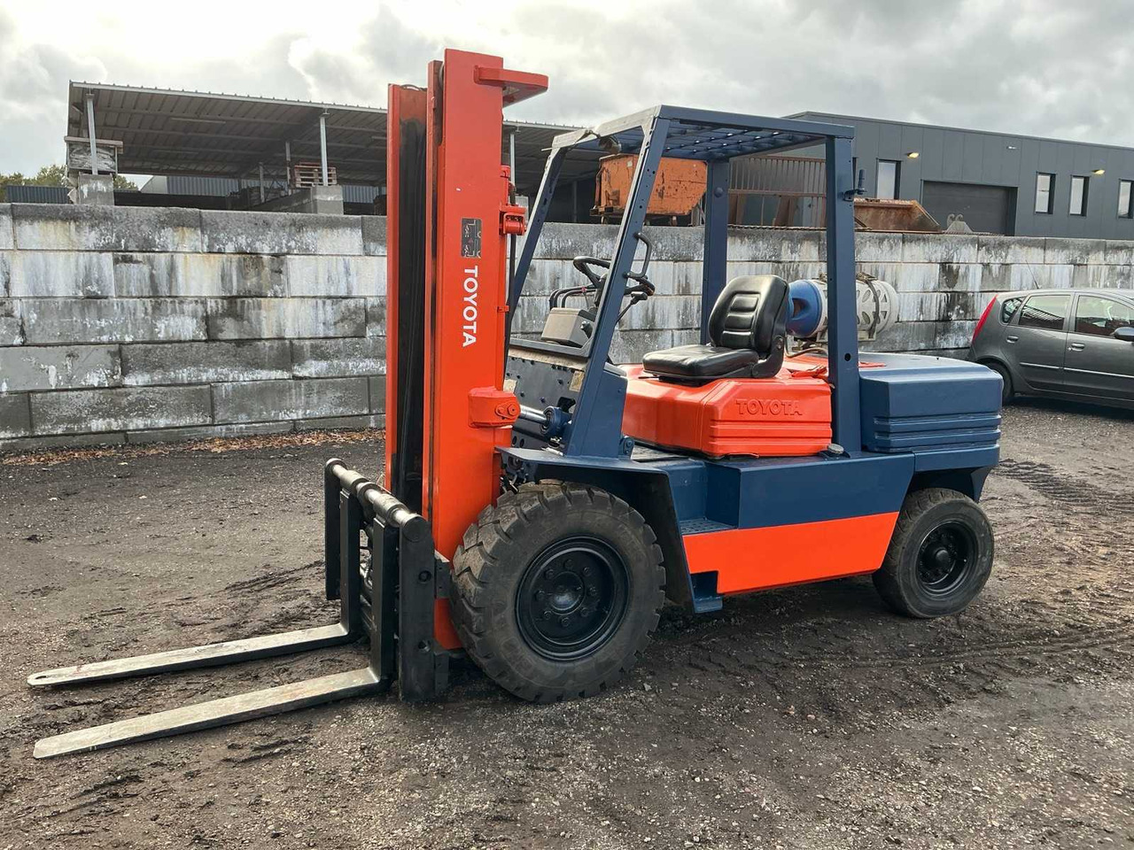 1989 TOYOTA 02-5FG045 FORKLIFT - Empilhador: foto 1 1989 TOYOTA 02-5FG045 FORKLIFT - Empilhador: foto 1