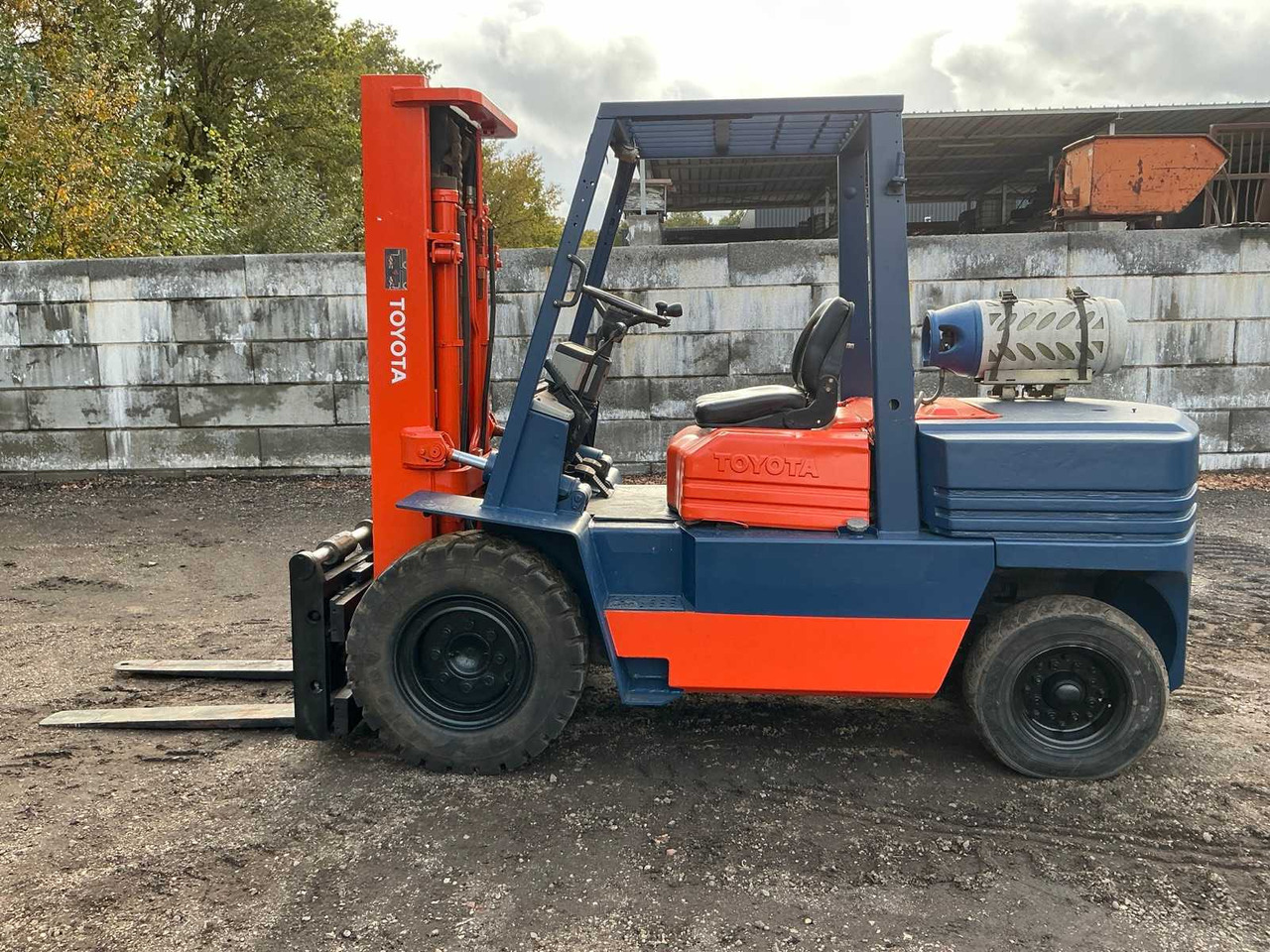 1989 TOYOTA 02-5FG045 FORKLIFT - Empilhador: foto 2 1989 TOYOTA 02-5FG045 FORKLIFT - Empilhador: foto 2